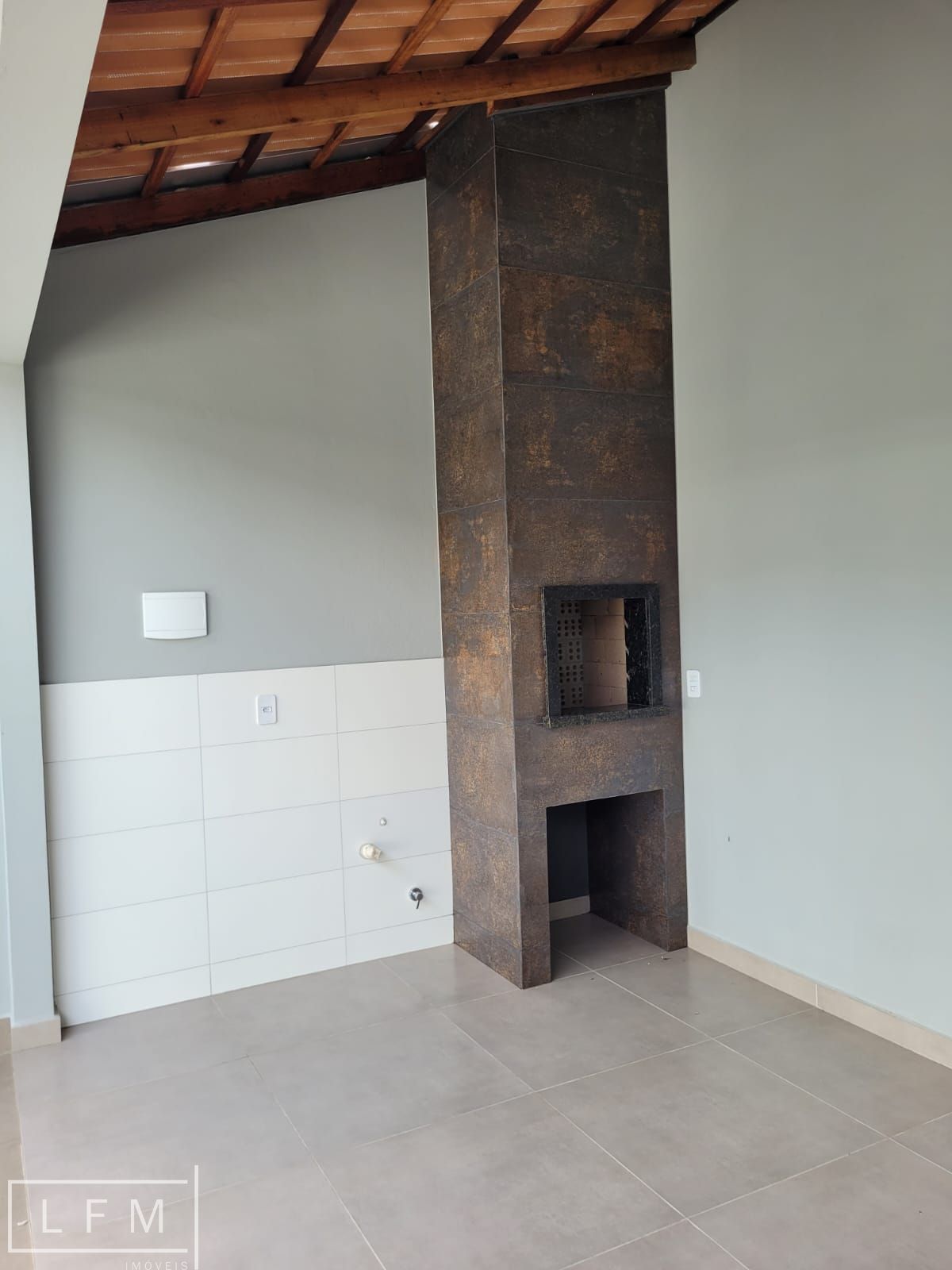 Casa à venda com 2 quartos, 85m² - Foto 15