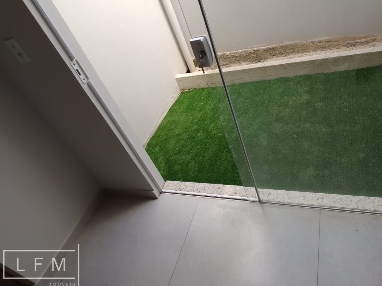 Casa à venda com 2 quartos, 62m² - Foto 31