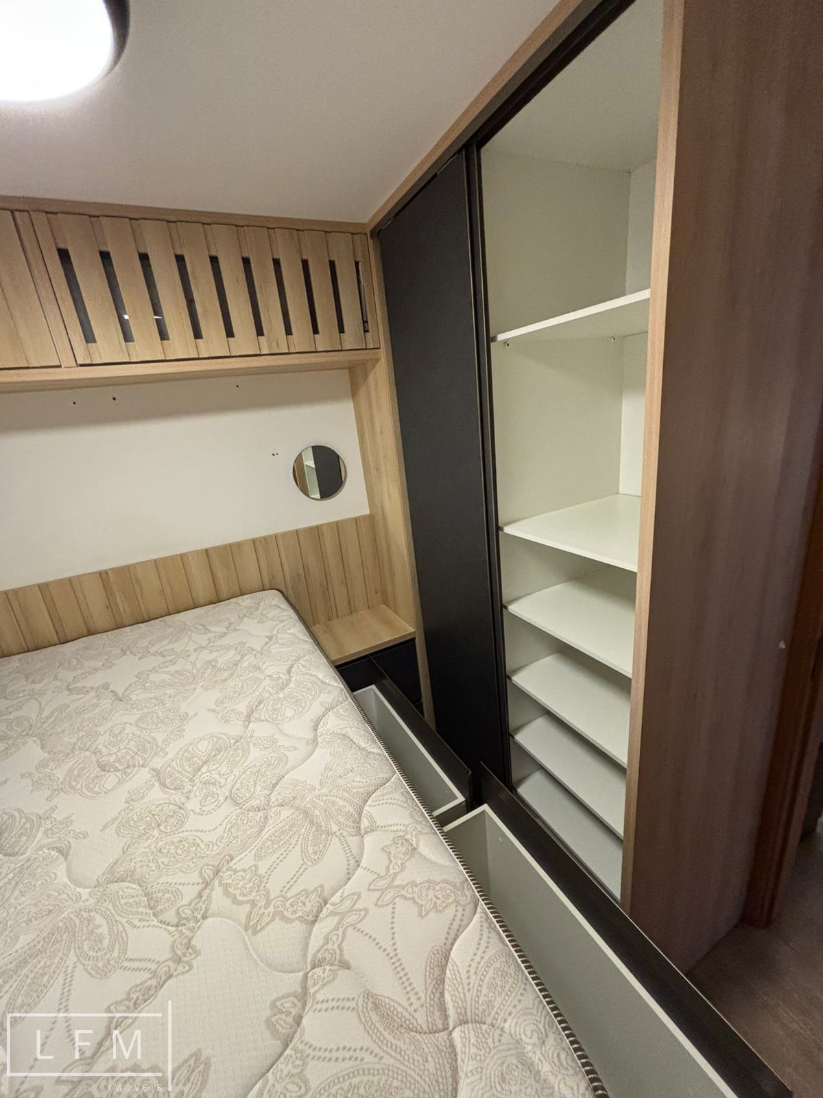 Apartamento em home club para venda em Penha