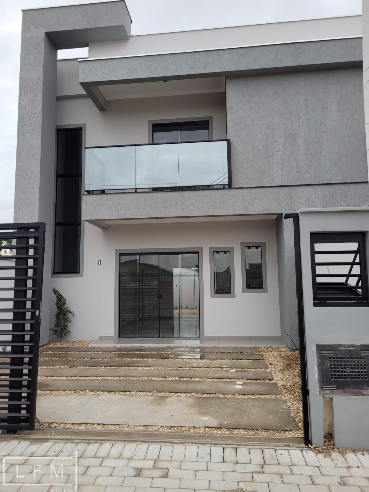Sobrado à venda com 3 quartos, 100m² - Foto 3