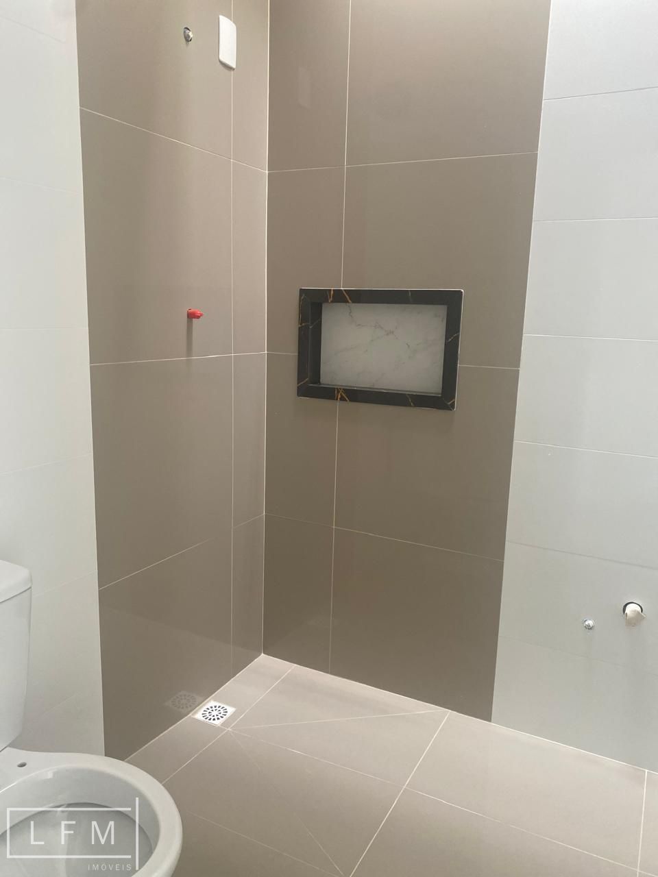 Casa térrea geminada pronta para morar em Balneário Piçarras Sc