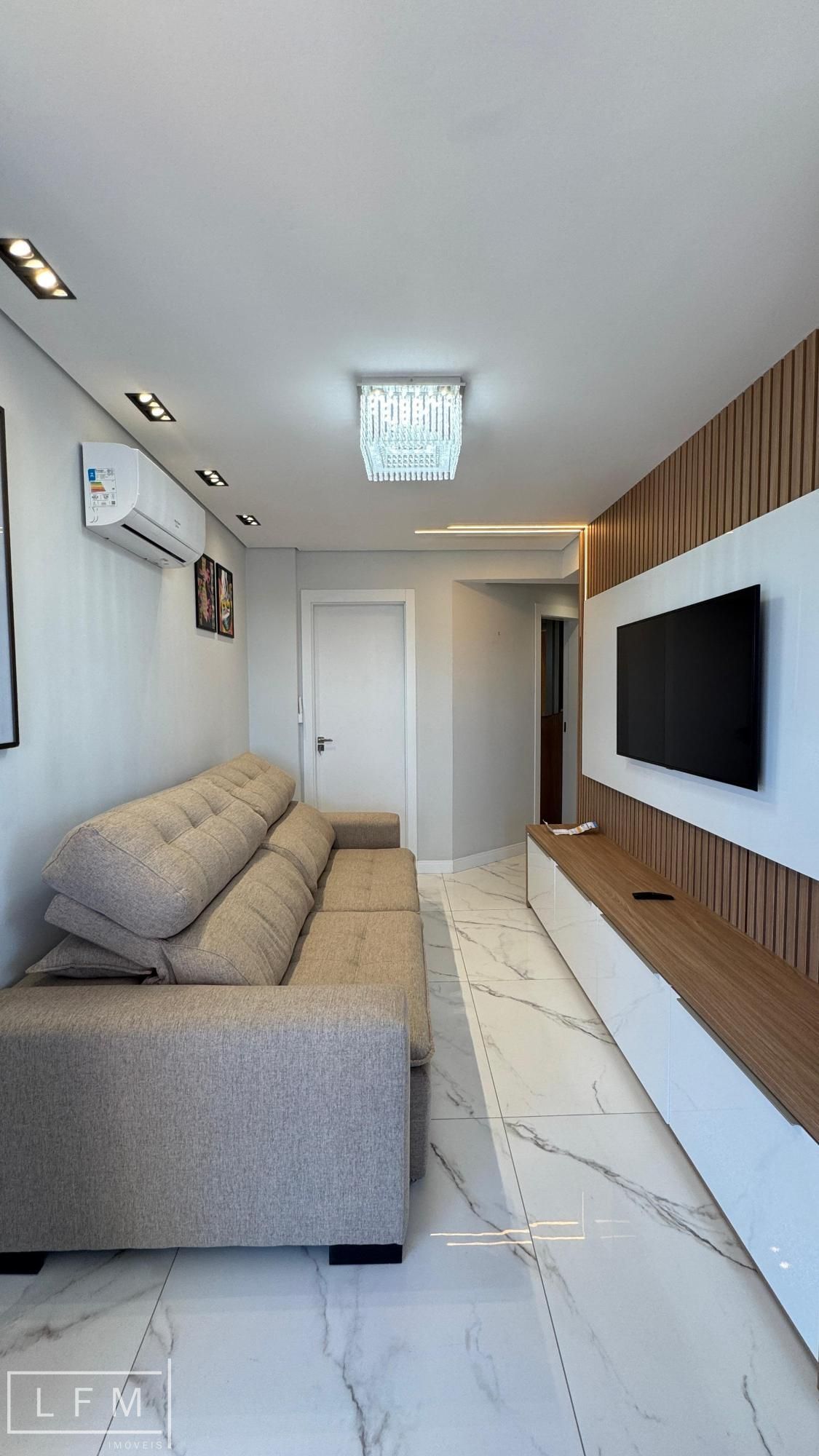 Apartamento novo no centro de balneário piçarras