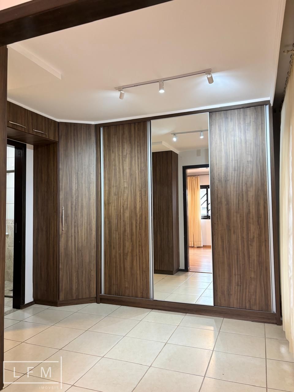 Casa, 4 quartos, 210 m² - Foto 33