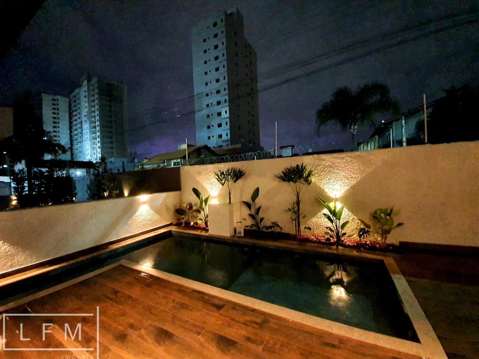 Casa de Condomínio à venda com 5 quartos, 250m² - Foto 17