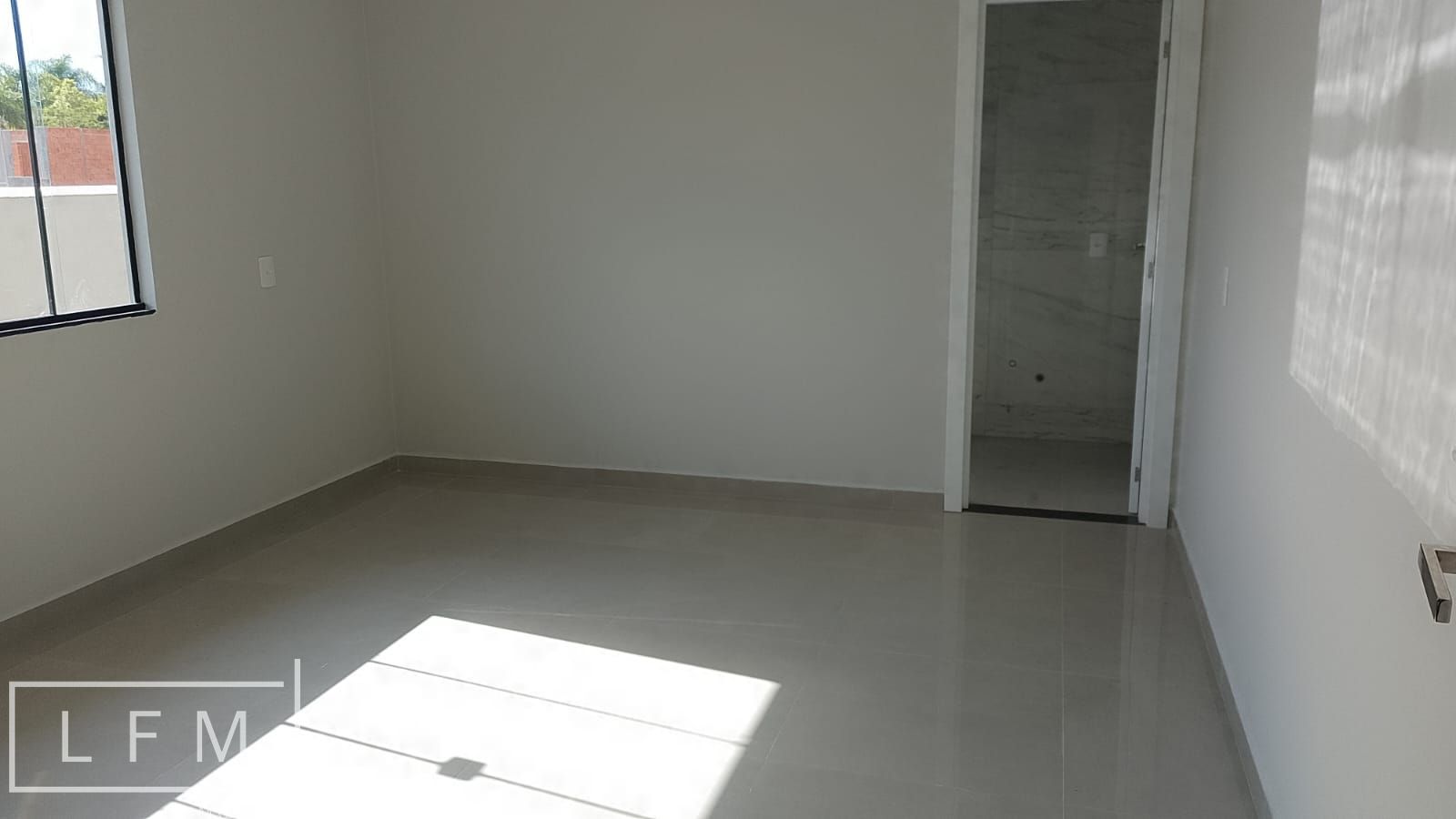 Casa à venda com 3 quartos, 200m² - Foto 30