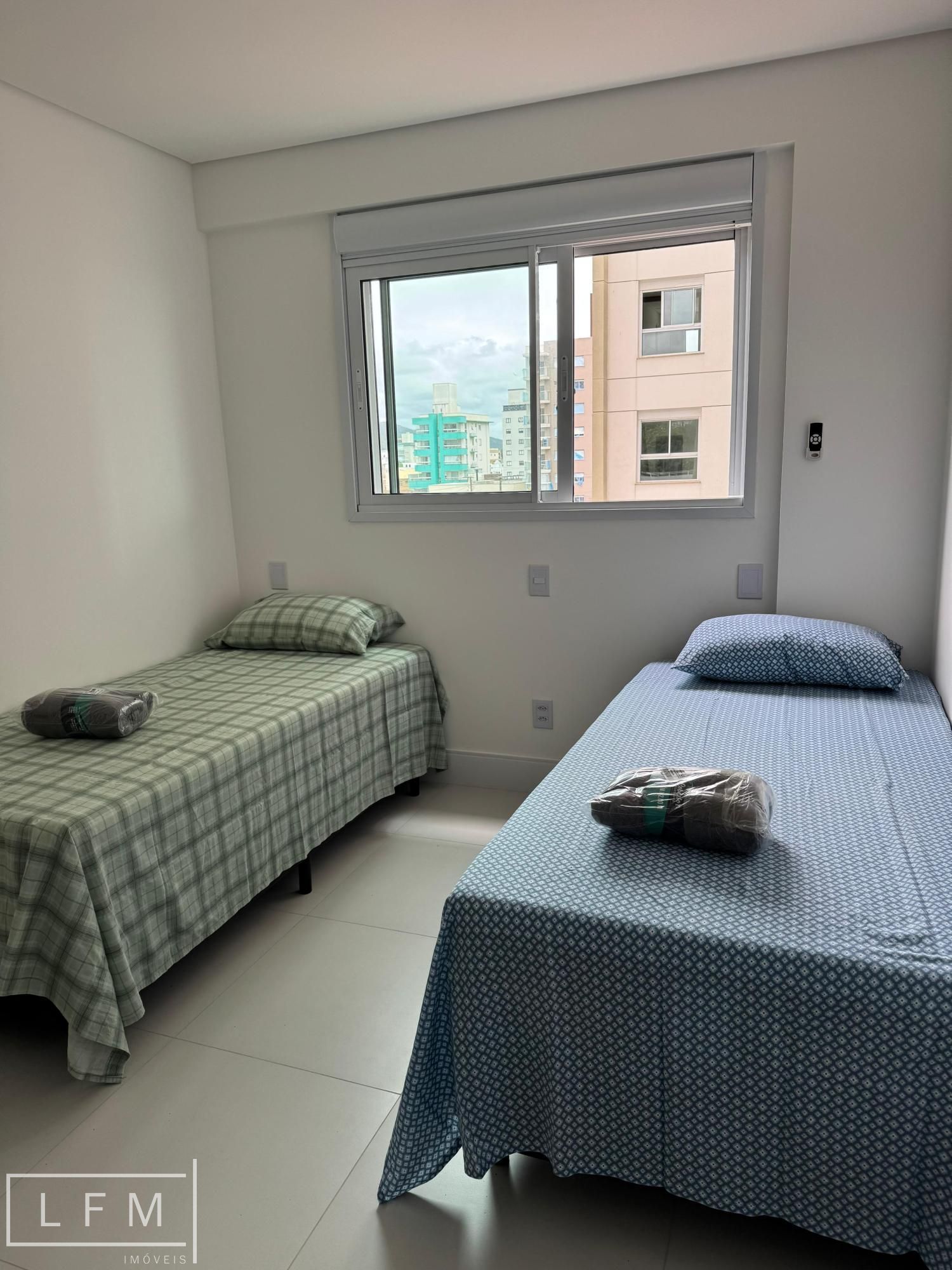 Apartamento frente em Balneário Piçarras Sc