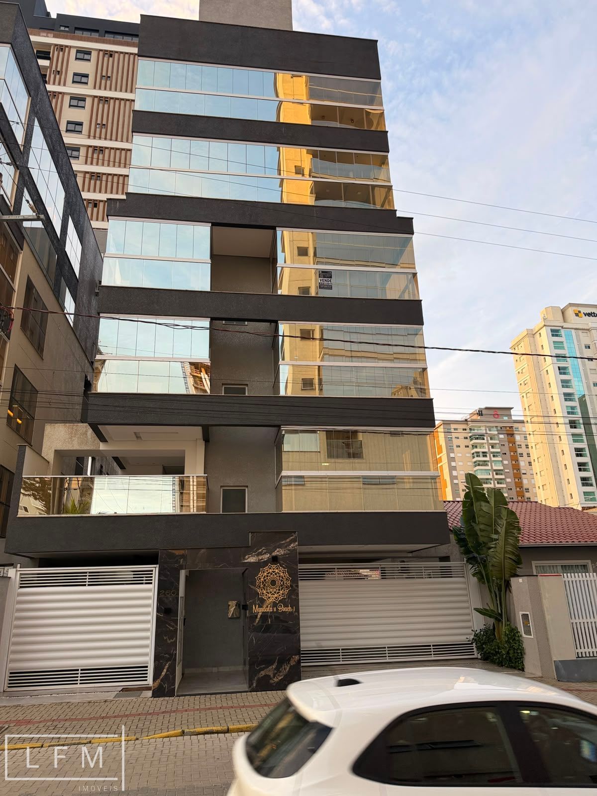 Apartamento finamente mobiliado em proximo do mar em Balneario Picarras Sc