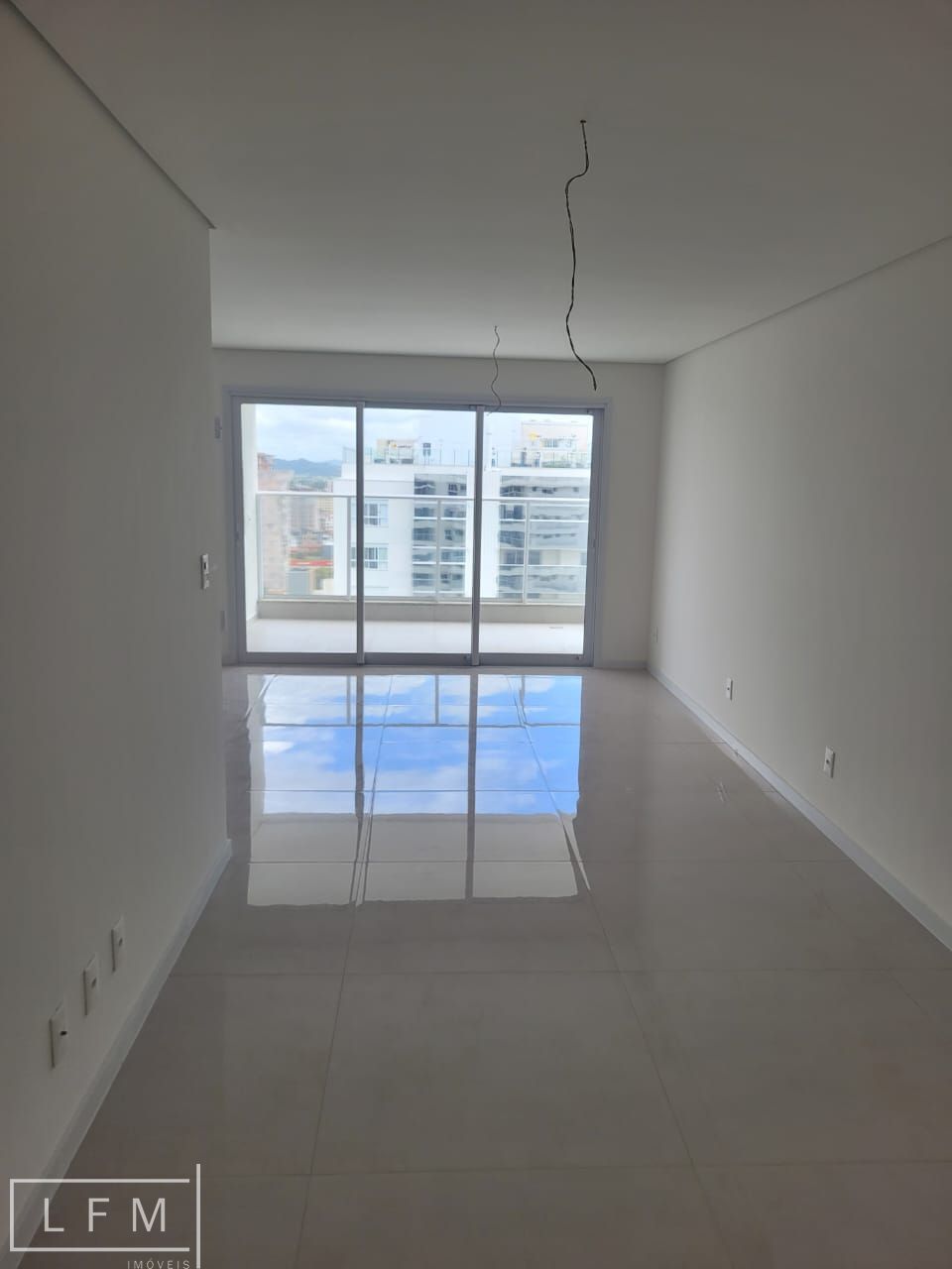 Apartamento à venda com 3 quartos, 104m² - Foto 9