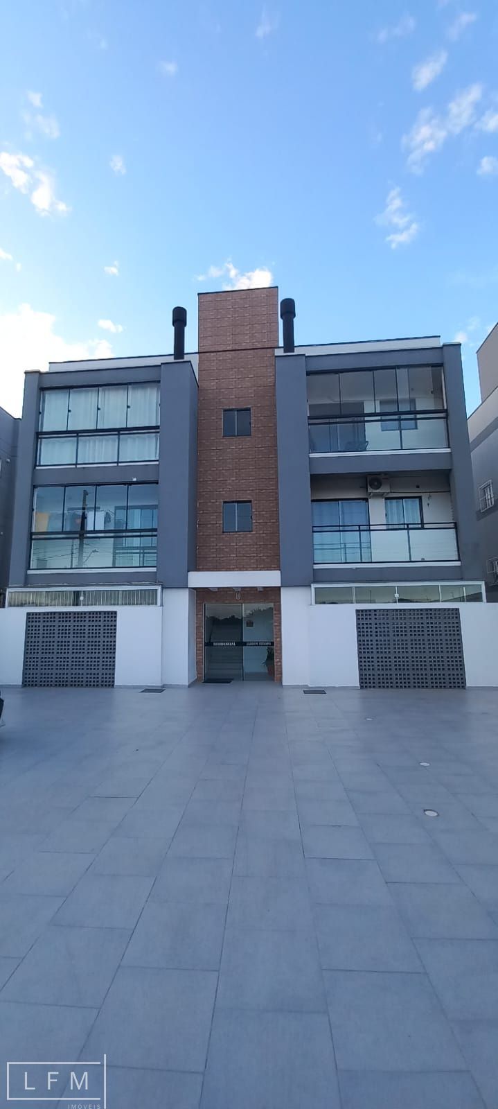 Apartamento para alugar  no Itacolomi - Balneário Piçarras, SC. Imóveis