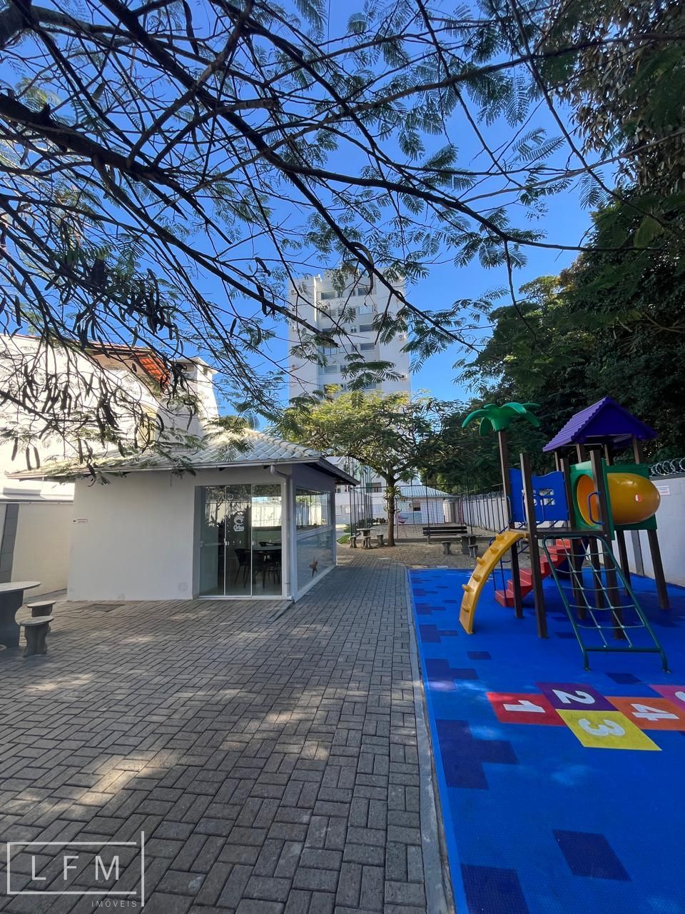 Apartamento mobiliado Balneário Picarras Sc