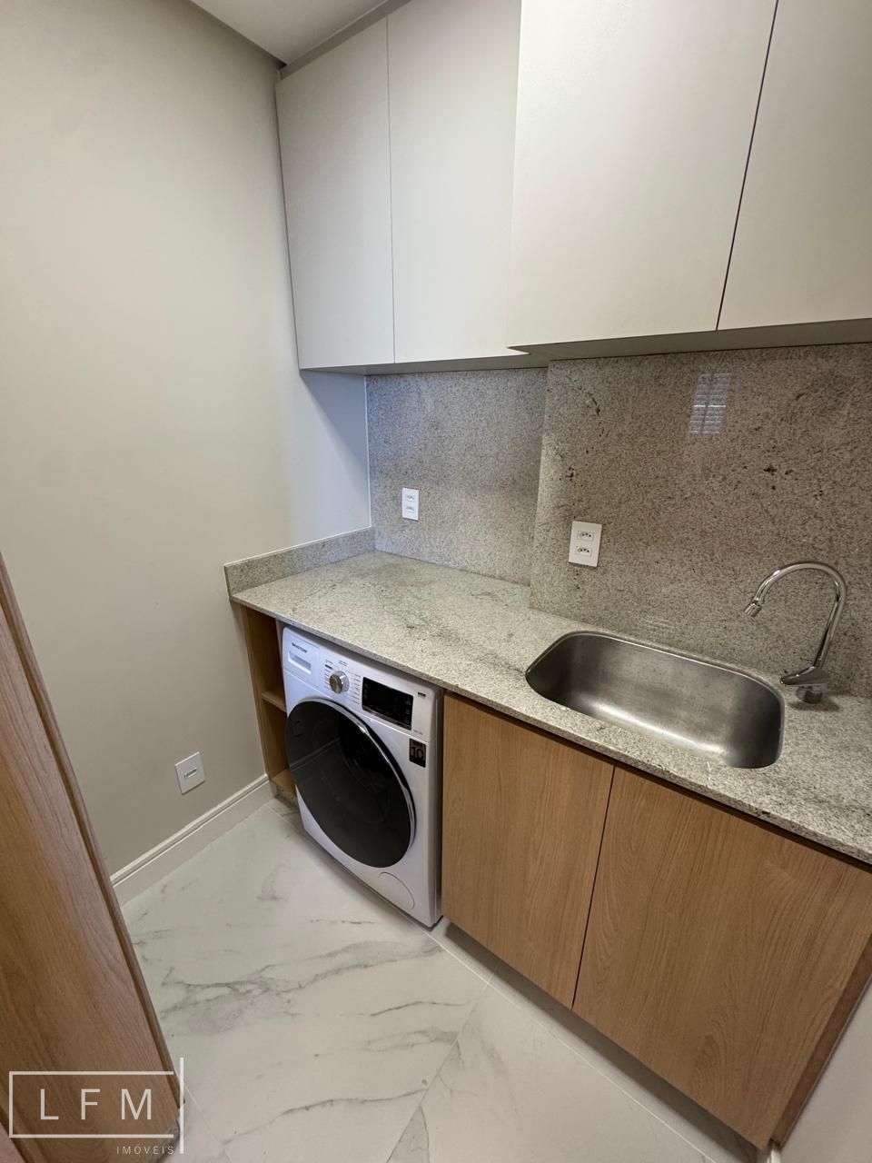 Apartamento frente em Balneário Piçarras SC