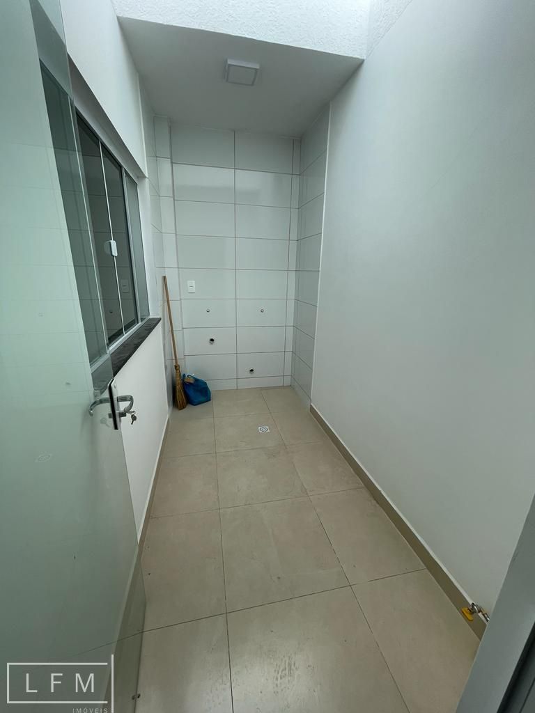Casa à venda com 2 quartos, 53m² - Foto 9