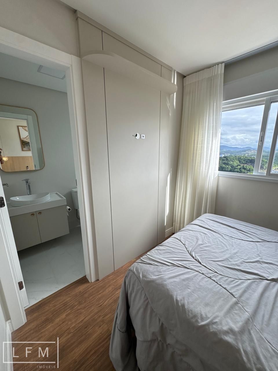 Apartamento frente em Balneário Piçarras SC