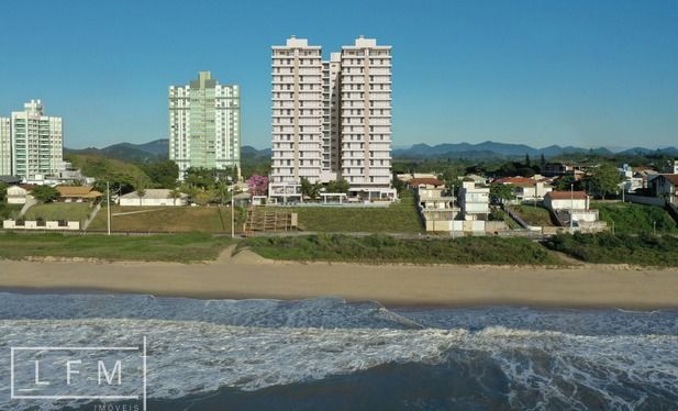 Apartamento  venda  no Centro - Balnerio Piarras, SC. Imveis