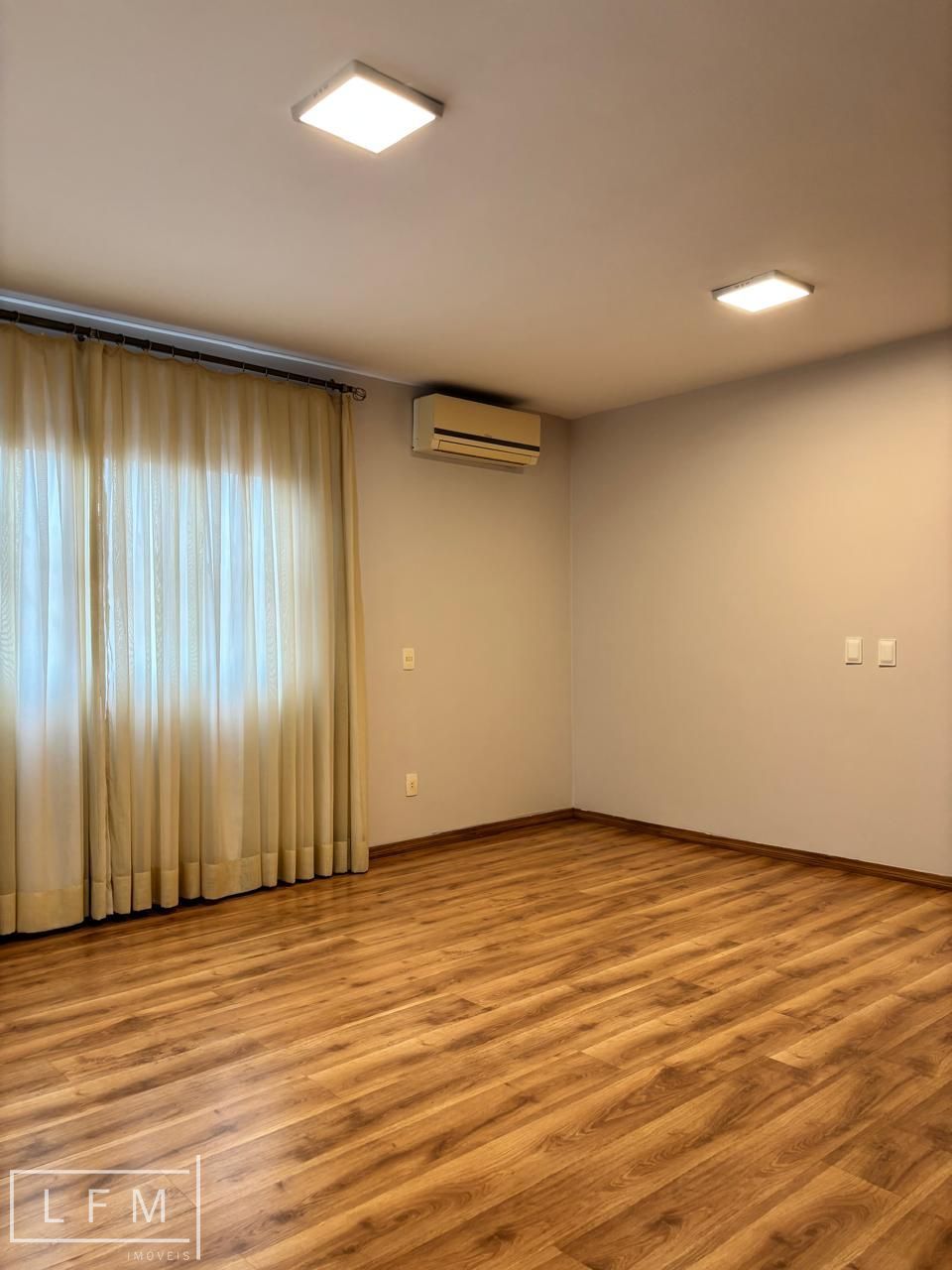 Casa, 4 quartos, 210 m² - Foto 30