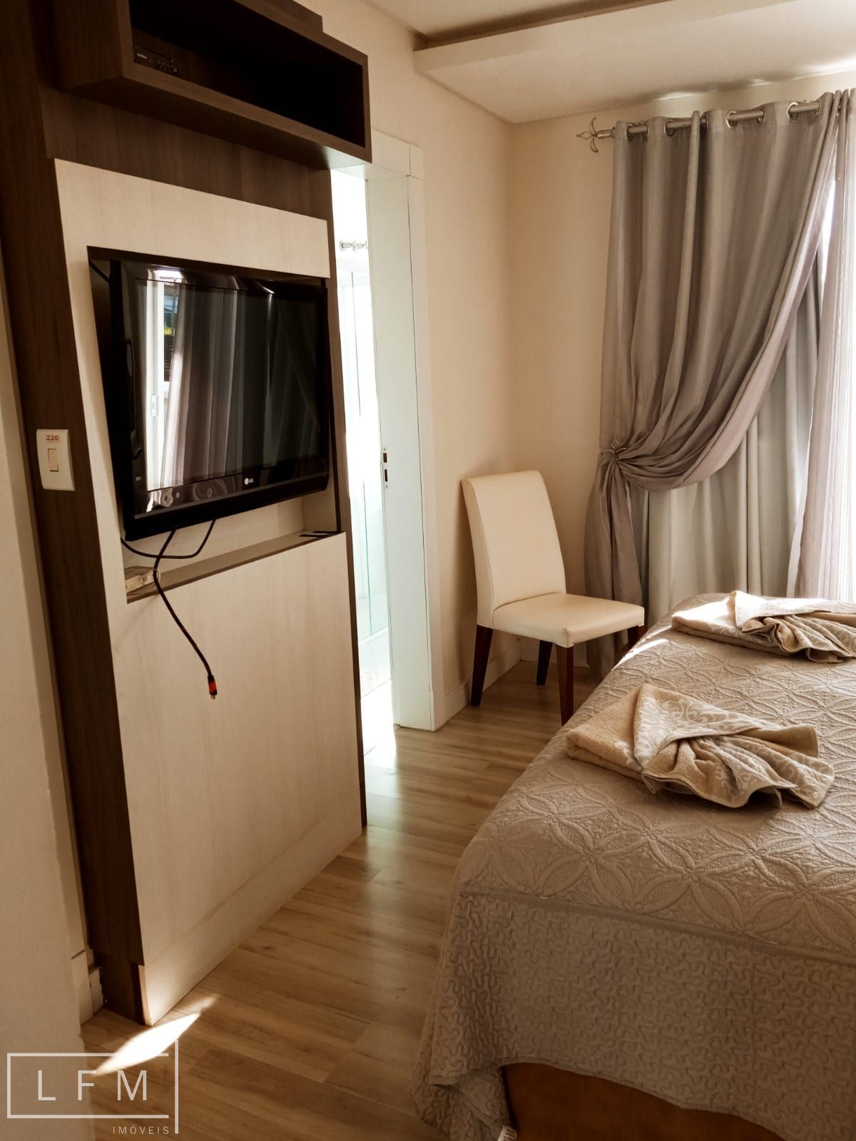 Casa, 4 quartos, 240 m² - Foto 24