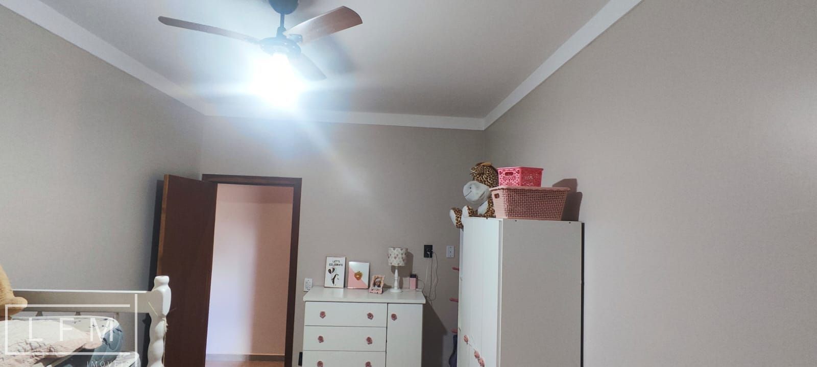 Casa à venda com 3 quartos, 250m² - Foto 37