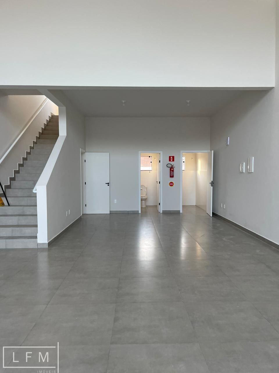 Conjunto Comercial-Sala para alugar com 1 quarto, 157m² - Foto 24