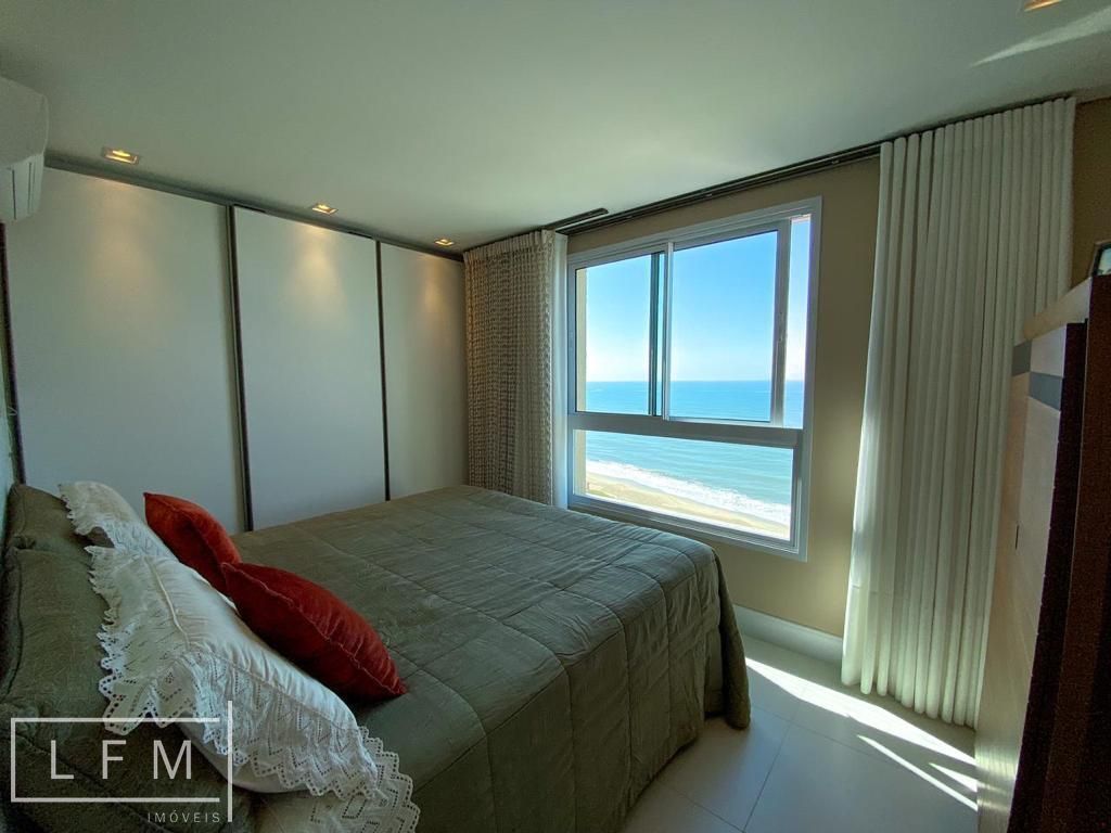 Apartamento tres suite todo mobiliado em Balneário Piçarras Sc