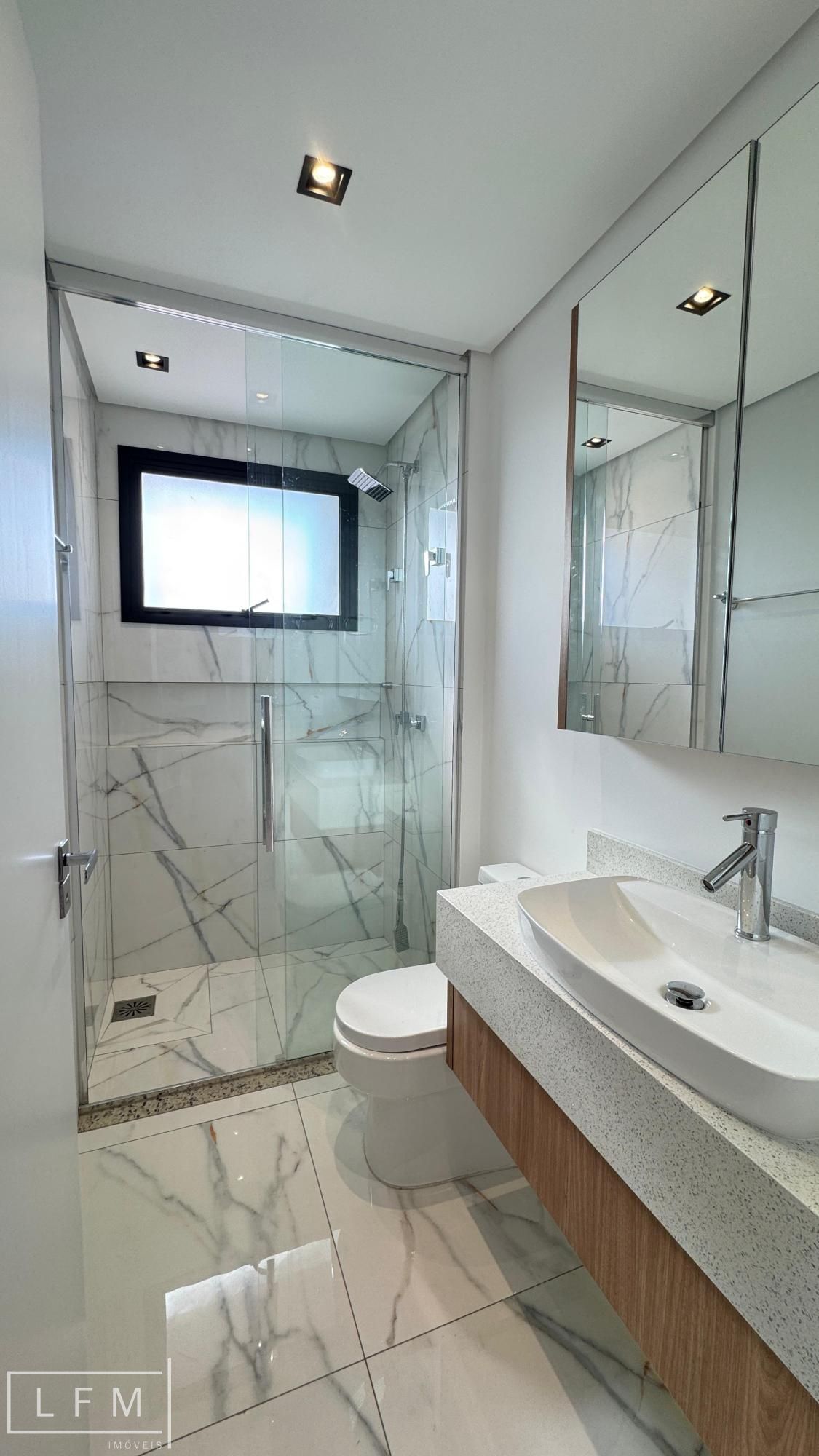 Apartamento novo no centro de balneário piçarras