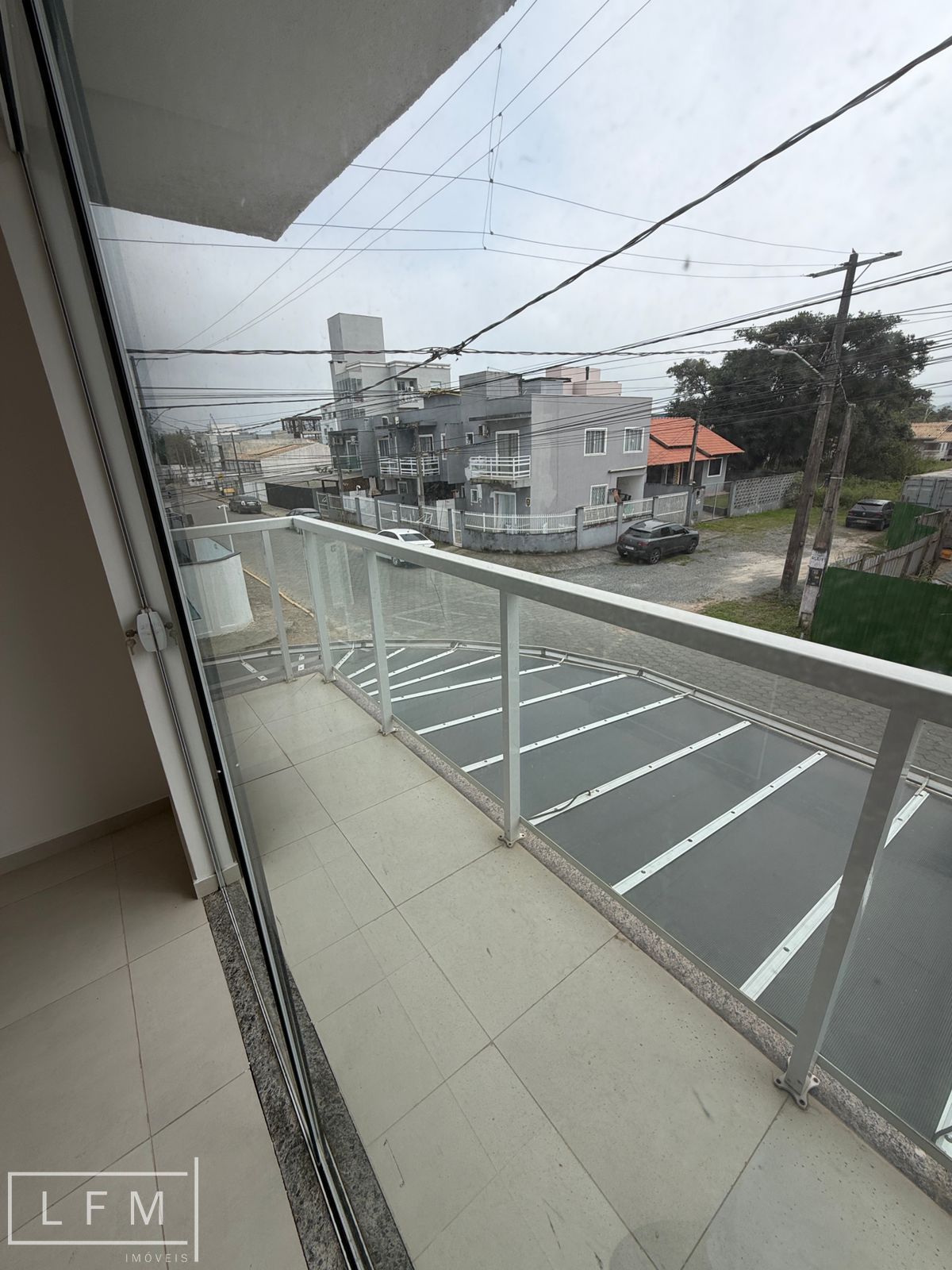 Casa geminada de esquina em Balneário Piçarras Sc