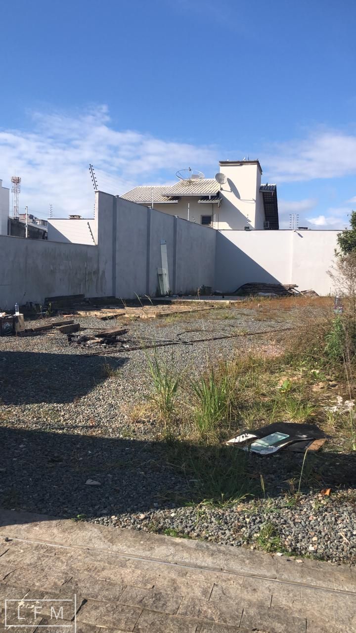 Terreno/Lote para alugar  no Itacolomi - Balneário Piçarras, SC. Imóveis
