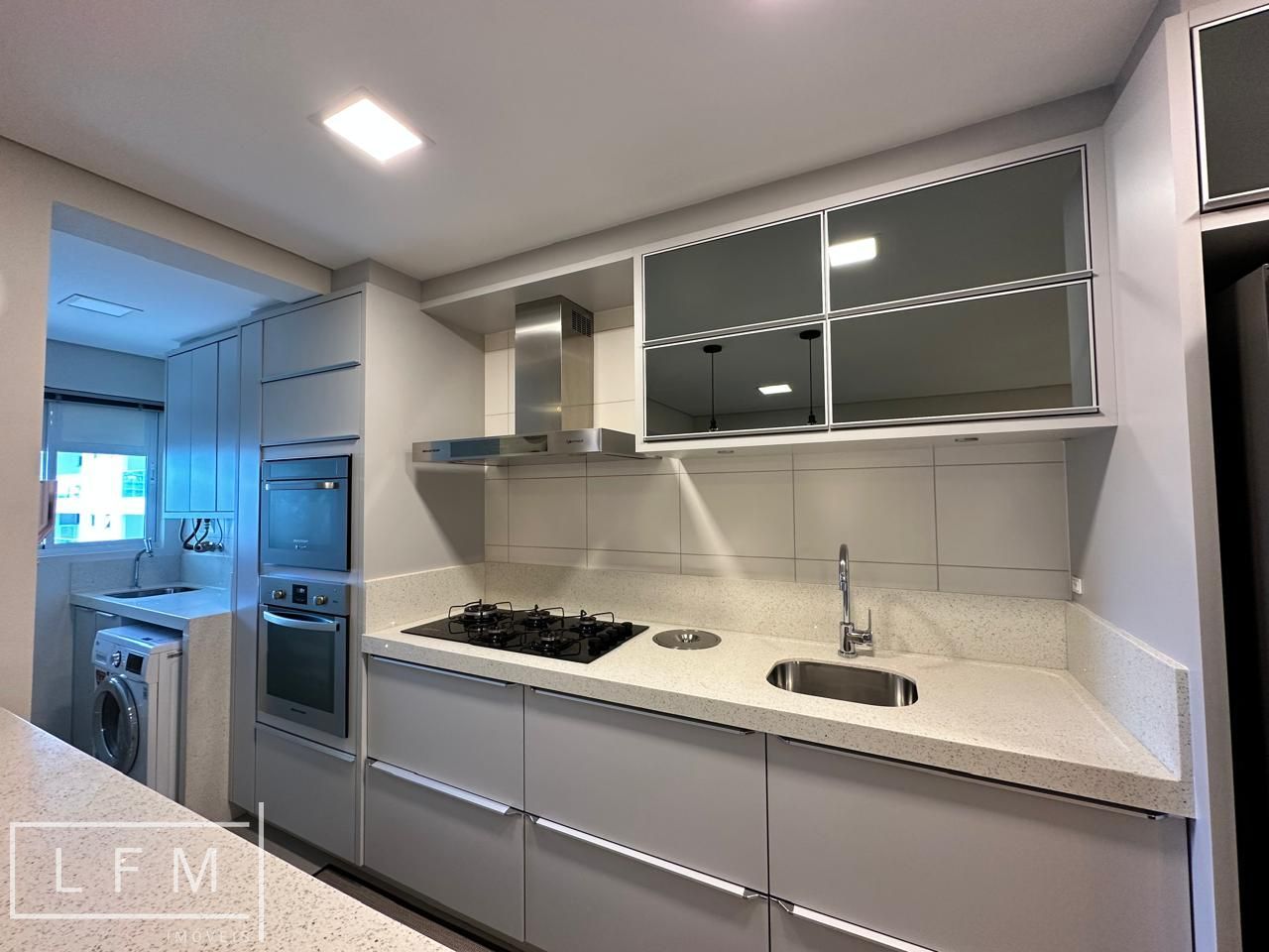 Apartamento mobiliado em home club