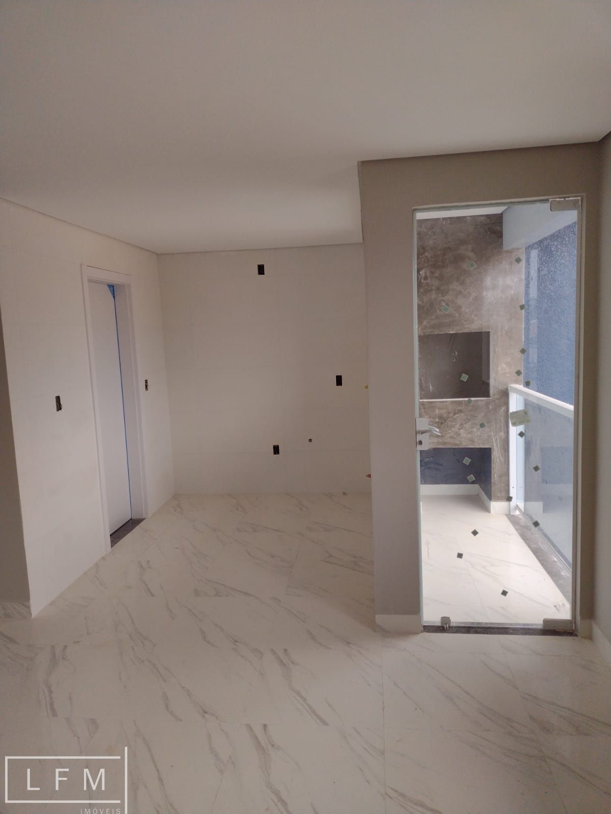 Apartamento à venda com 3 quartos, 84m² - Foto 3
