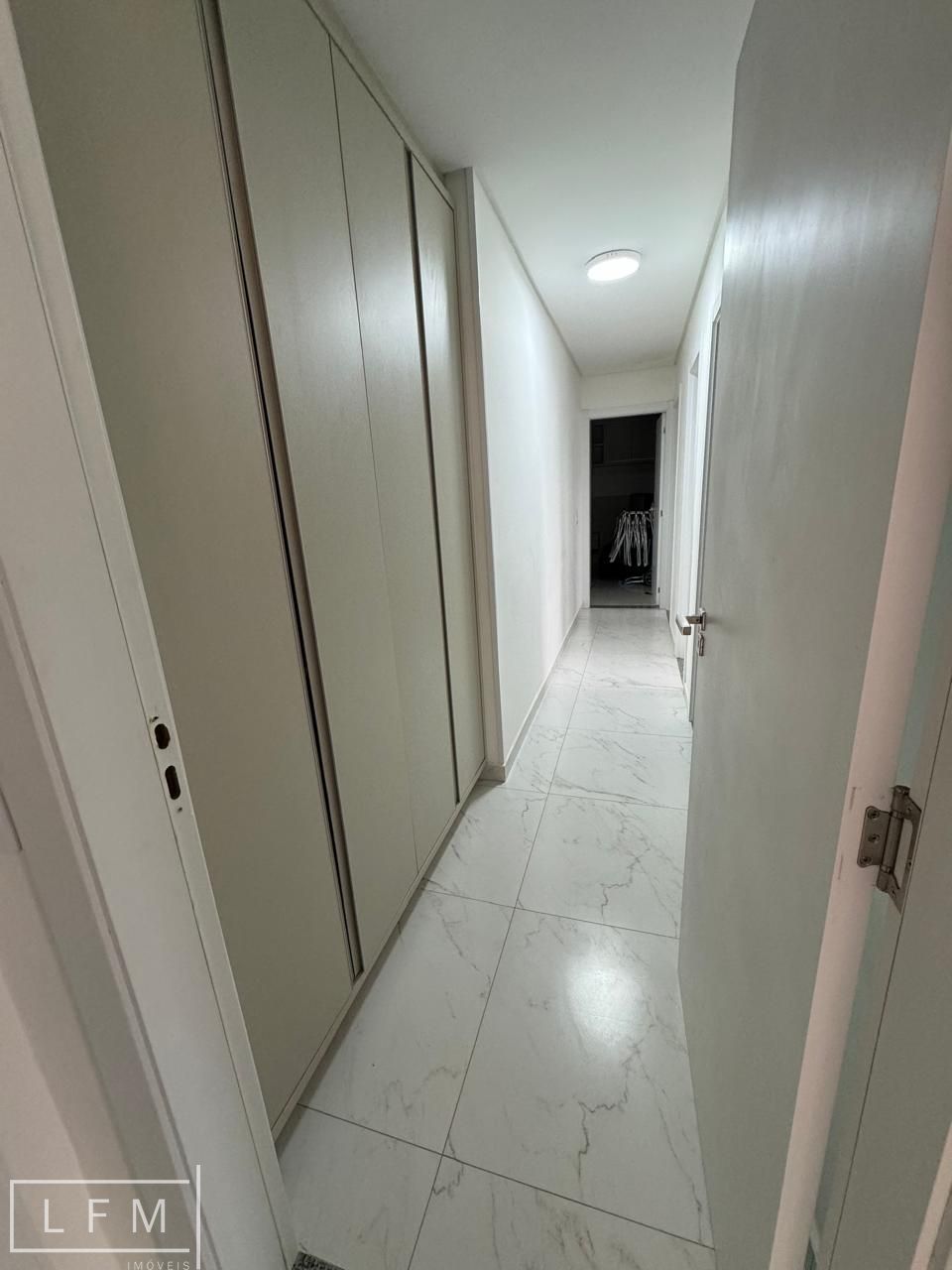 Apartamento à venda com 3 quartos, 161m² - Foto 15