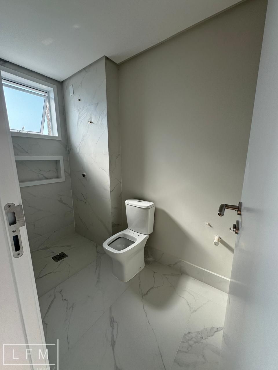 Apartamento à venda com 3 quartos, 140m² - Foto 25