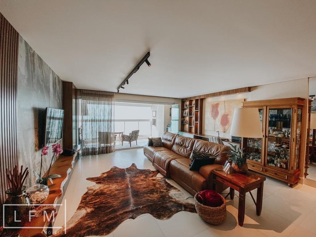 Apartamento tres suite todo mobiliado em Balneário Piçarras Sc