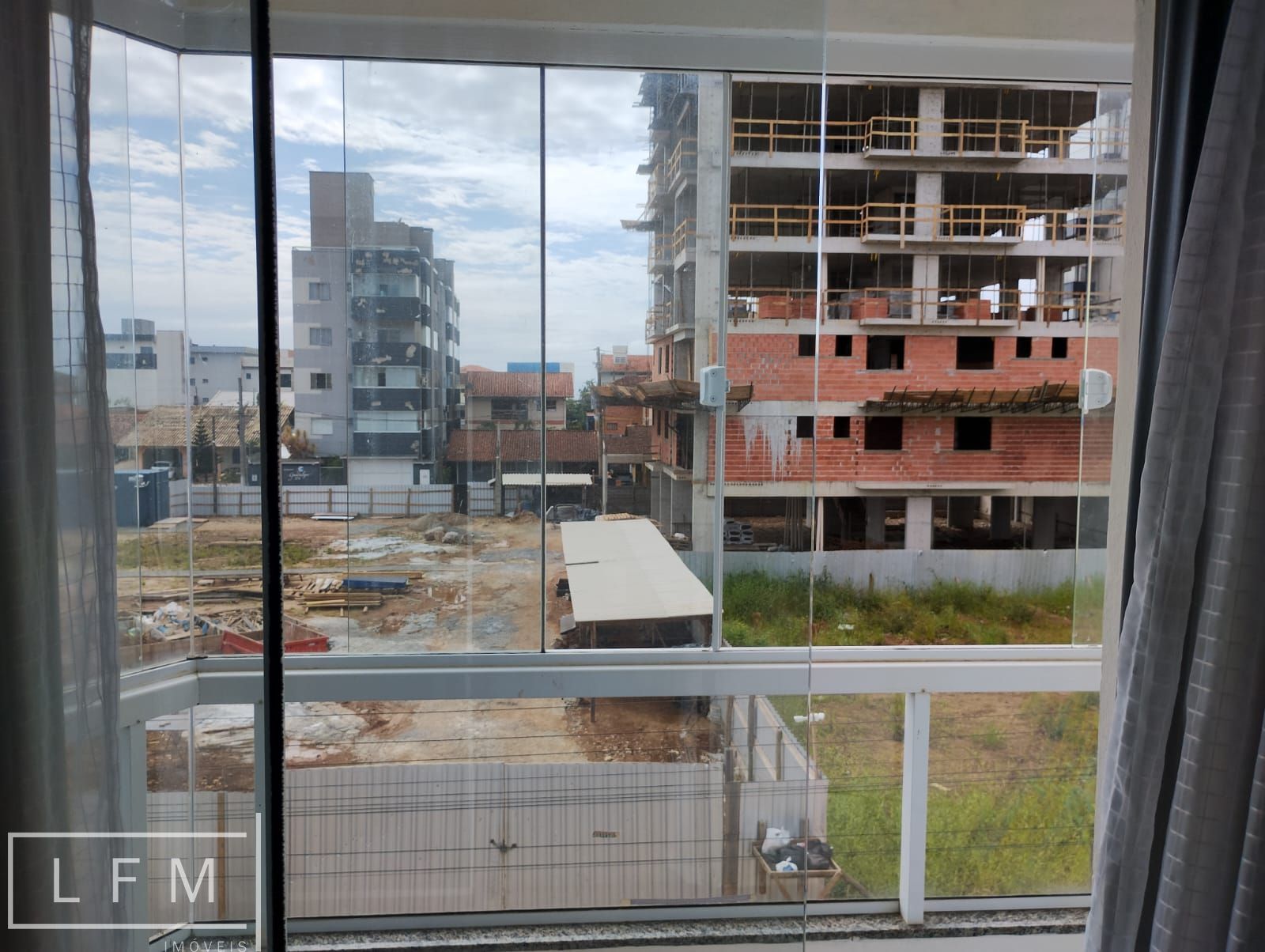 Apartamento à venda com 2 quartos, 65m² - Foto 12