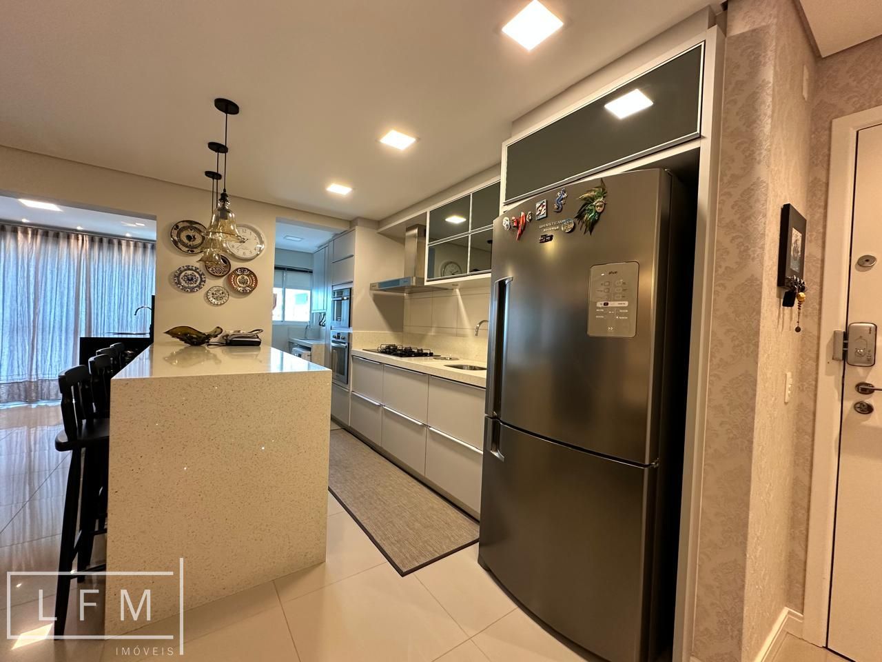 Apartamento mobiliado em home club