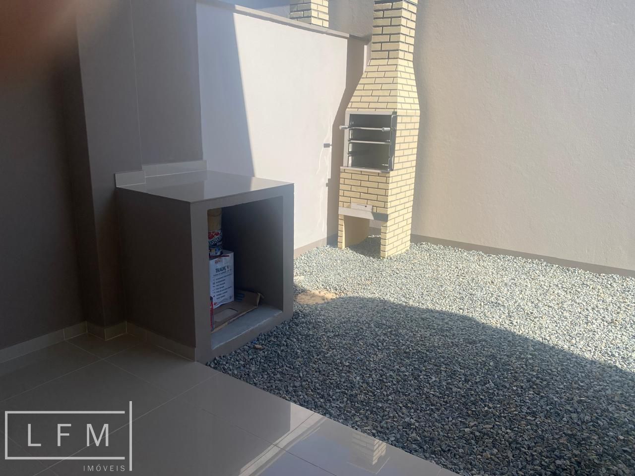 Casa térrea geminada pronta para morar em Balneário Piçarras Sc