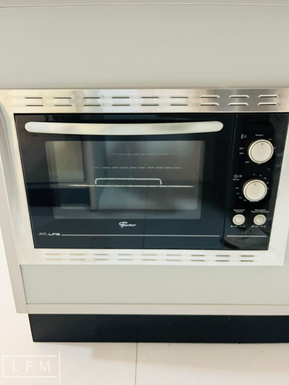 Apartamento finamente mobiliado em proximo do mar em Balneario Picarras Sc
