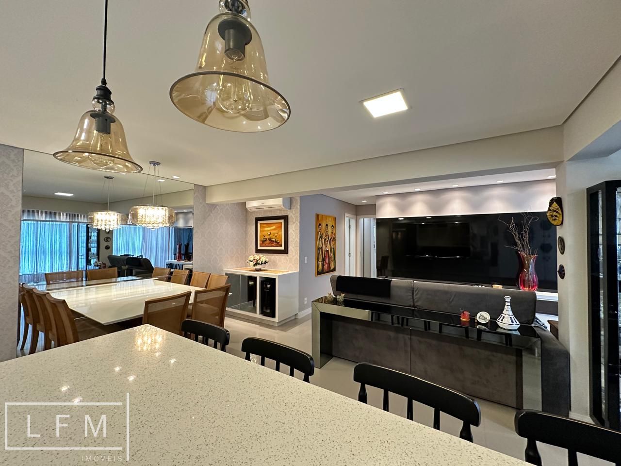 Apartamento mobiliado em home club