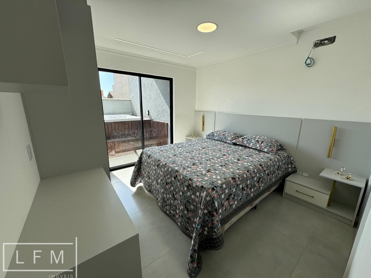 Apartamento à venda com 3 quartos, 169m² - Foto 32