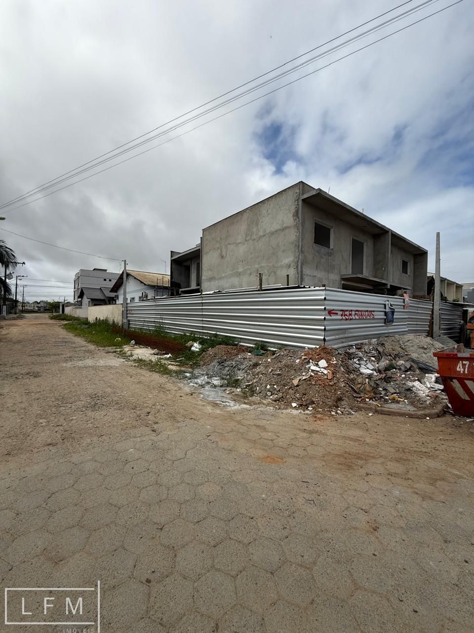 Sobrado à venda com 3 quartos, 115m² - Foto 3