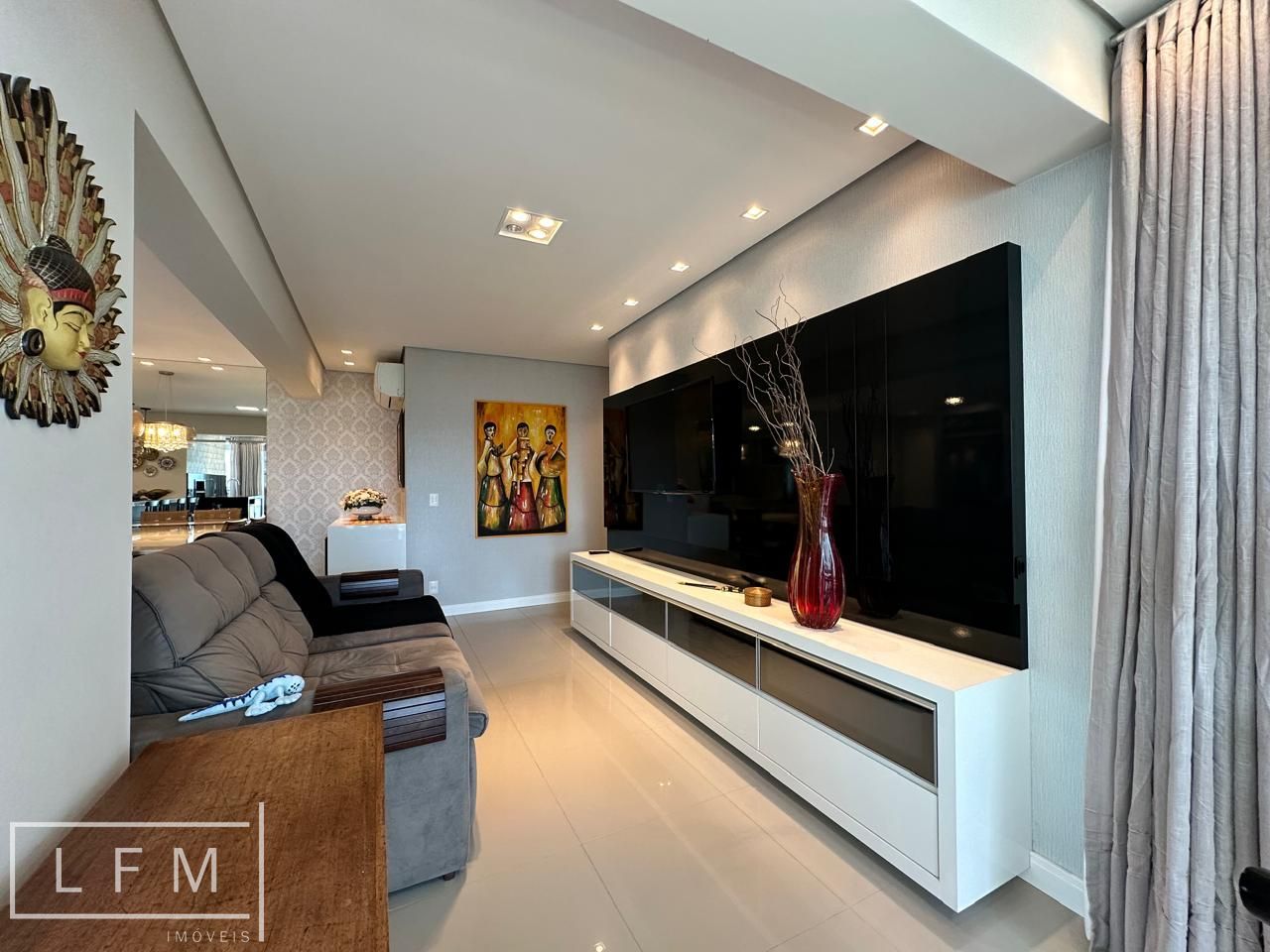 Apartamento mobiliado em home club