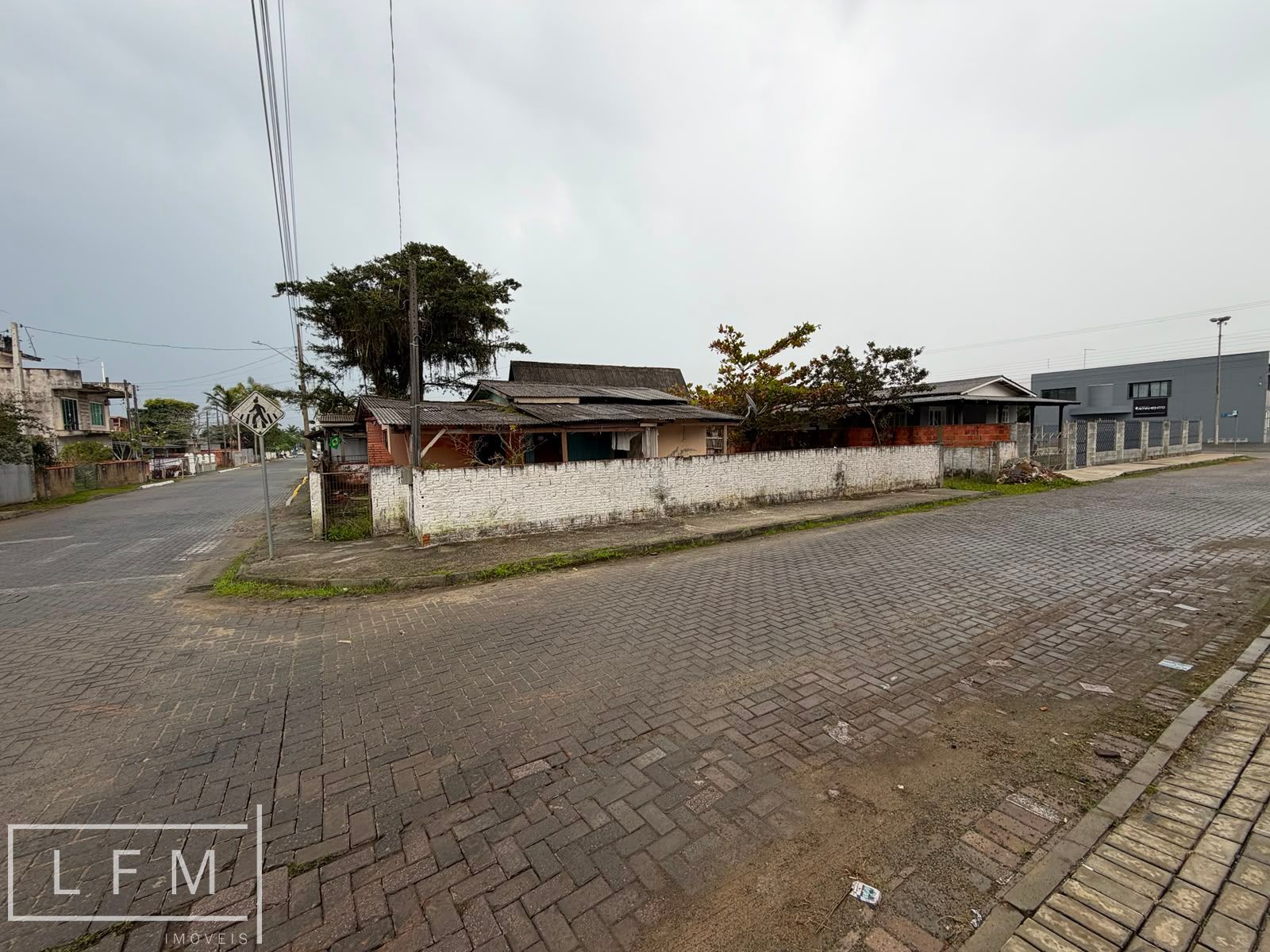 Terreno, 301 m² - Foto 1
