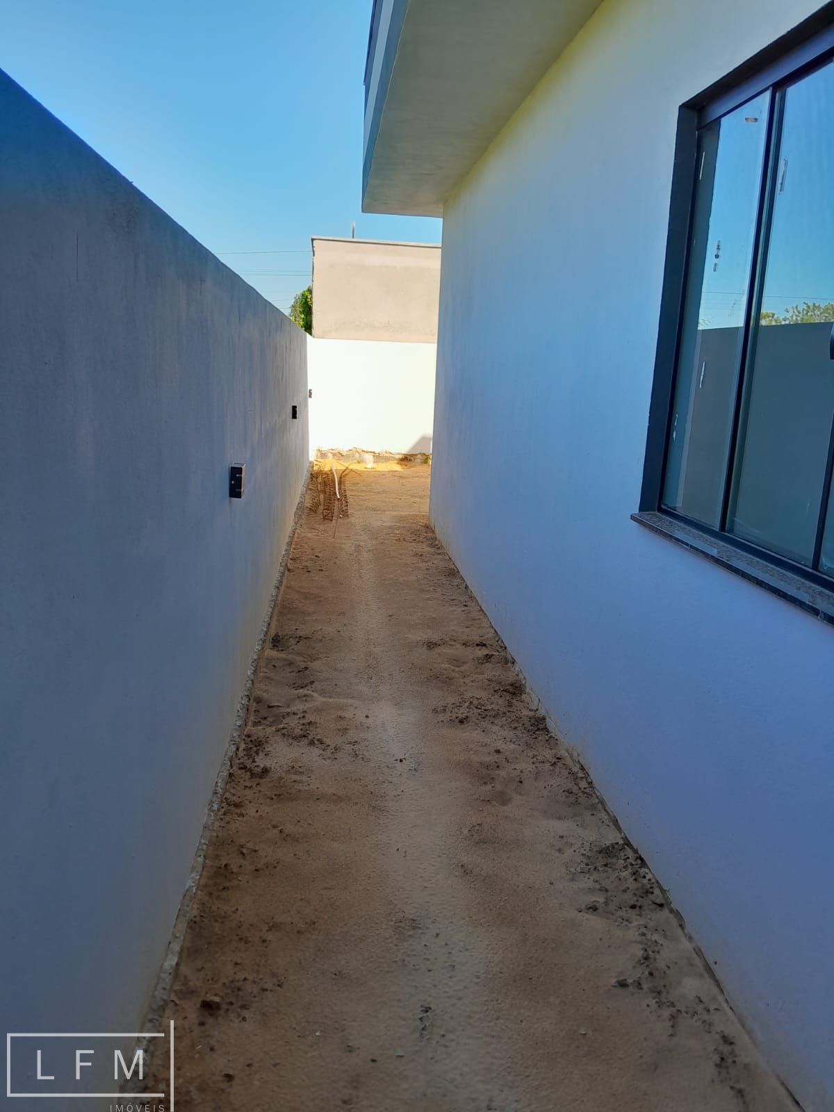 Casa à venda com 2 quartos, 70m² - Foto 17