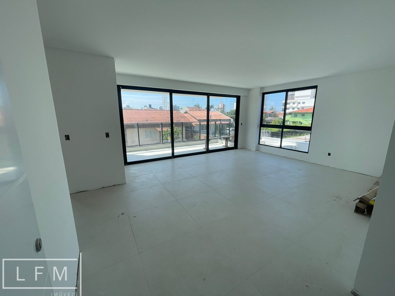 Apartamento à venda com 3 quartos, 110m² - Foto 12