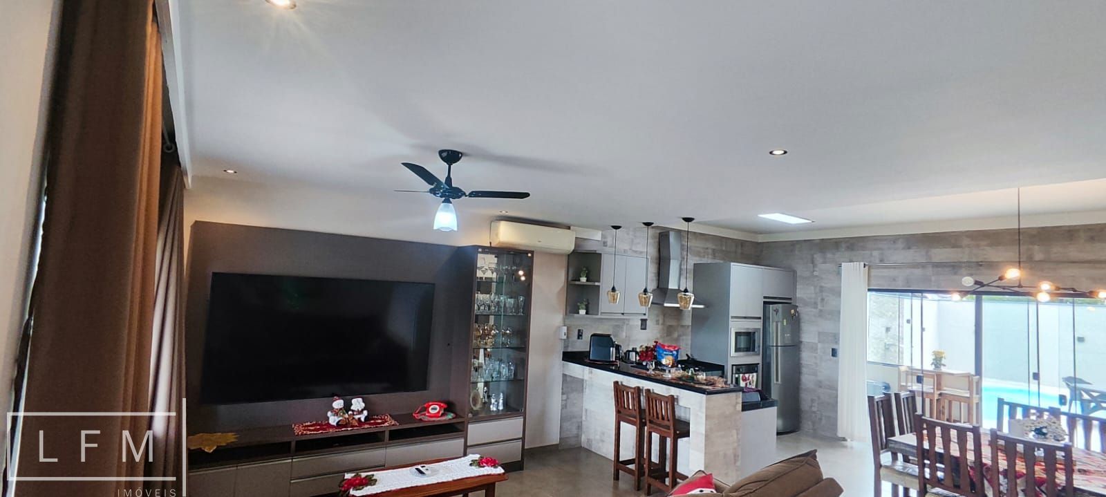 Casa à venda com 3 quartos, 250m² - Foto 16