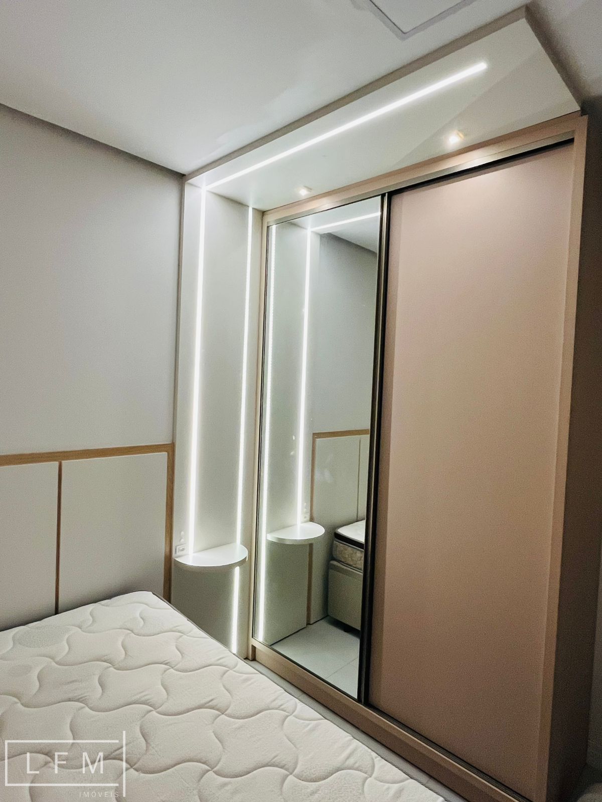 Apartamento finamente mobiliado em proximo do mar em Balneario Picarras Sc