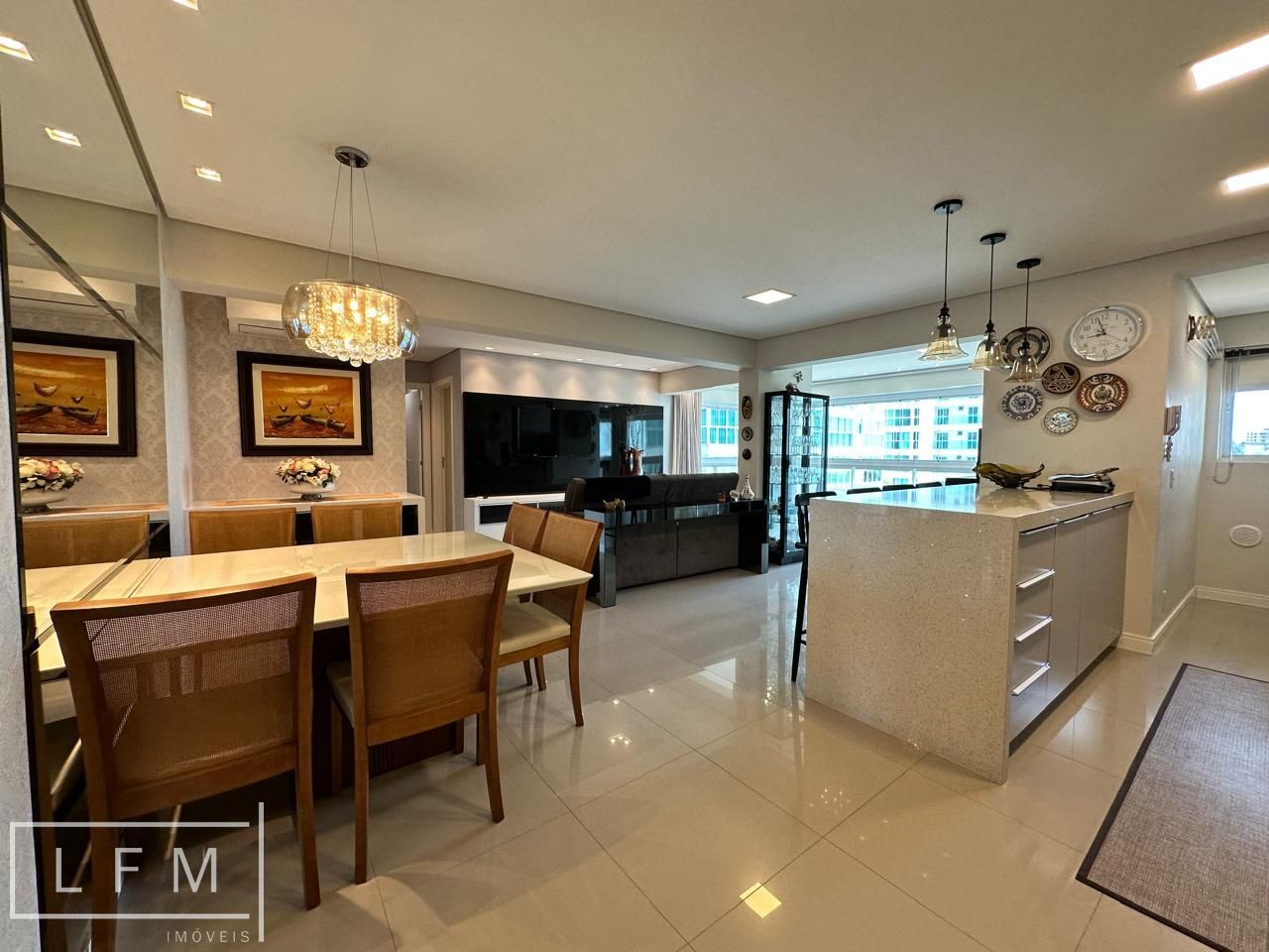 Apartamento mobiliado em home club