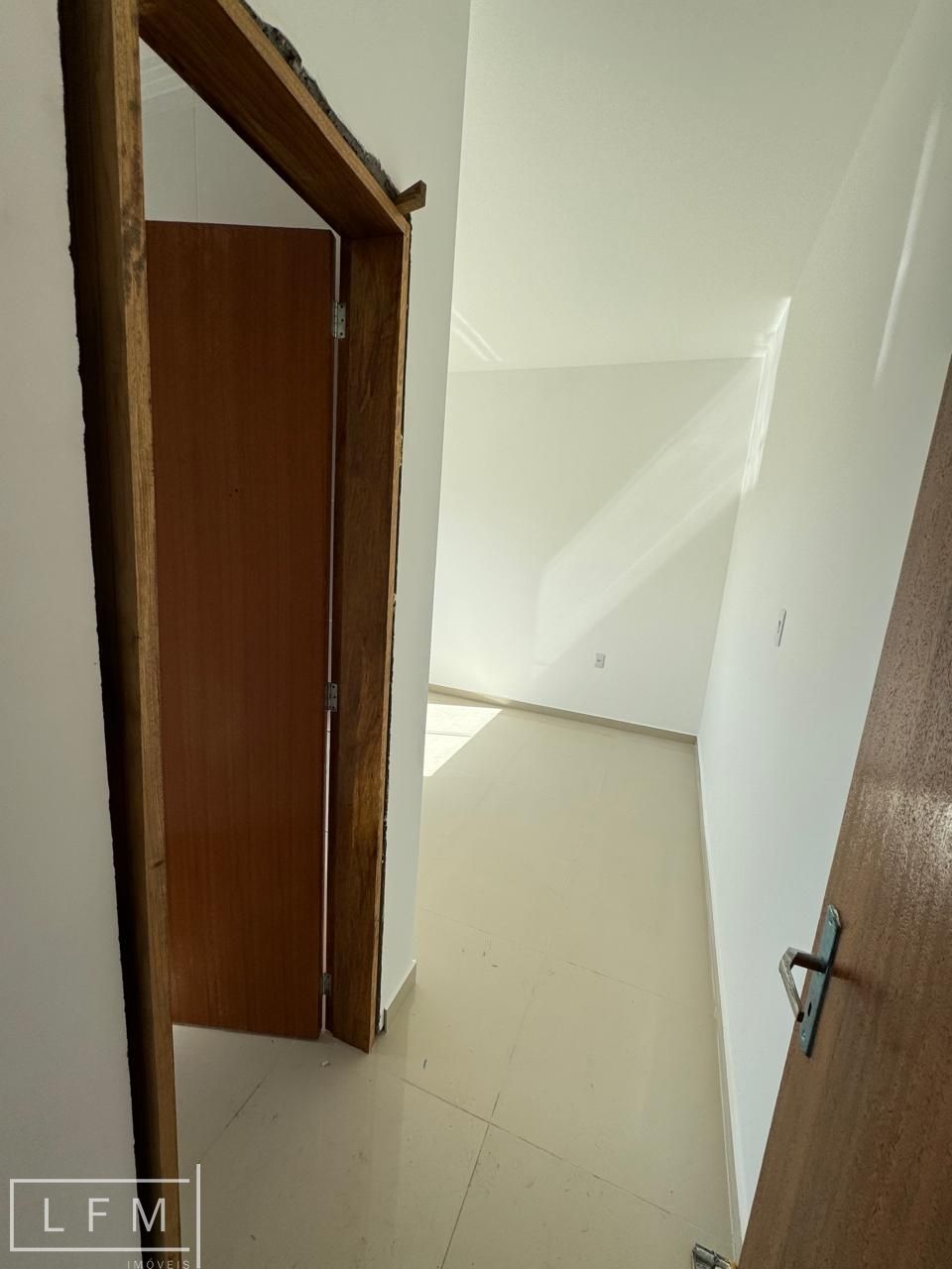 Apartamento à venda com 2 quartos, 70m² - Foto 11