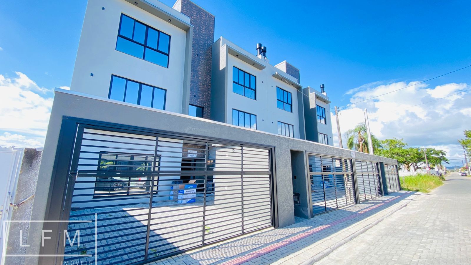 Apartamento à venda  no Itacolomi - Balneário Piçarras, SC. Imóveis