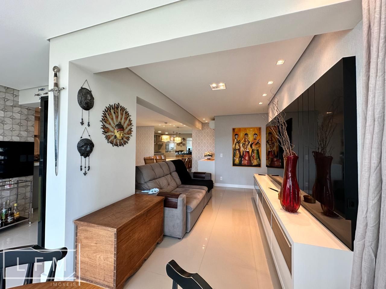 Apartamento mobiliado em home club