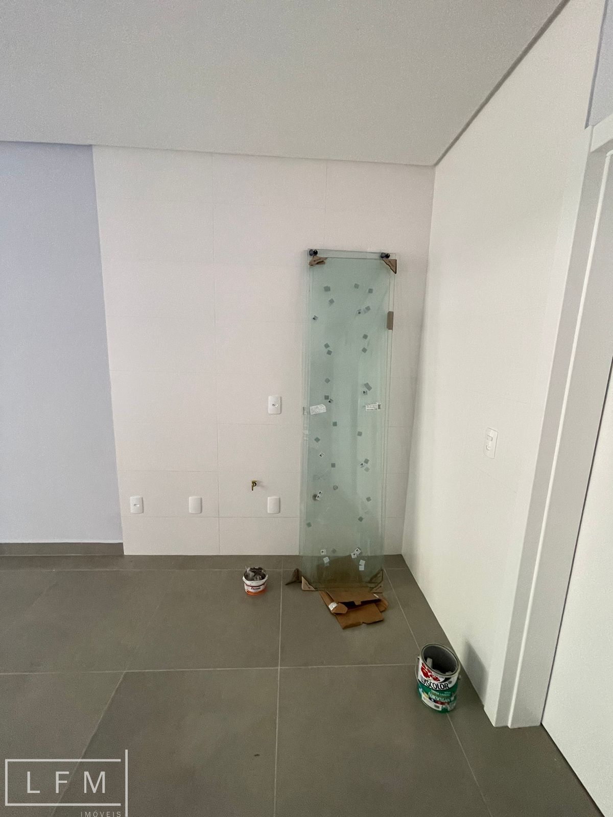 Apartamento à venda com 2 quartos, 75m² - Foto 11