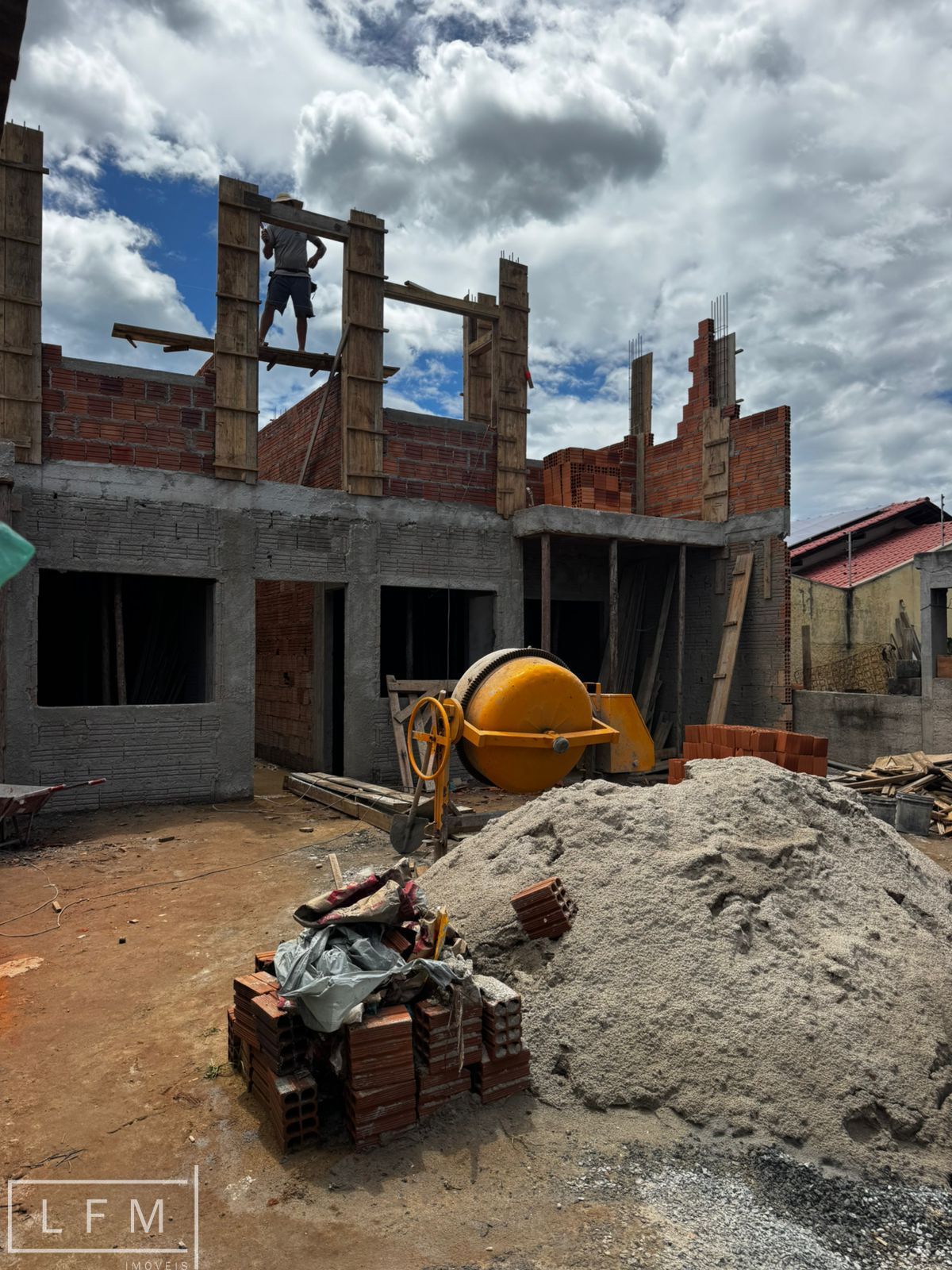 Apartamento com 2 Dormitórios à venda, 65 m² por R$ 350.000,00 Apartamento com 2 Dormitórios à venda, 65 m² por R$ 350.000,00